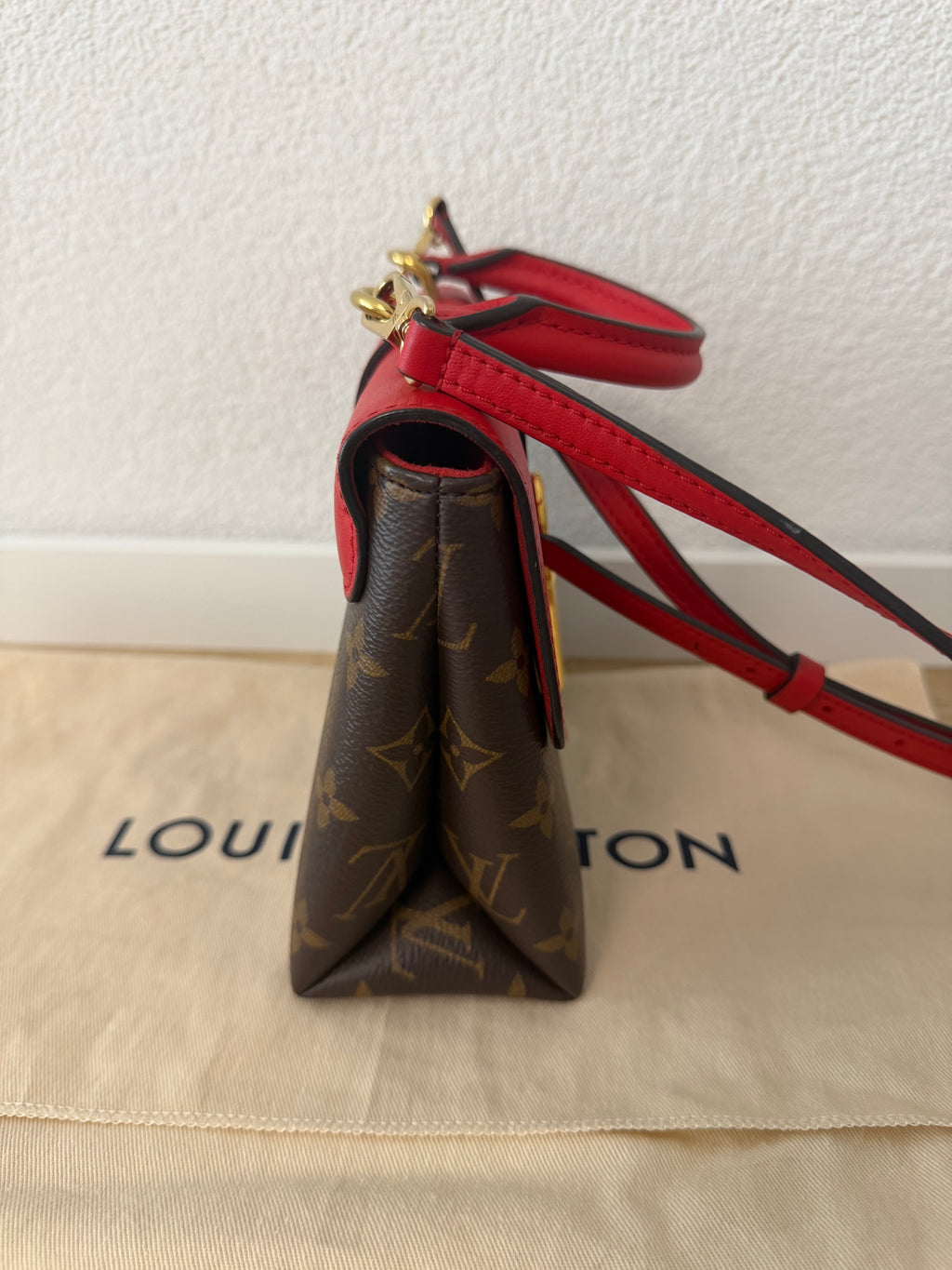 Louis Vuitton- Sac locky BB