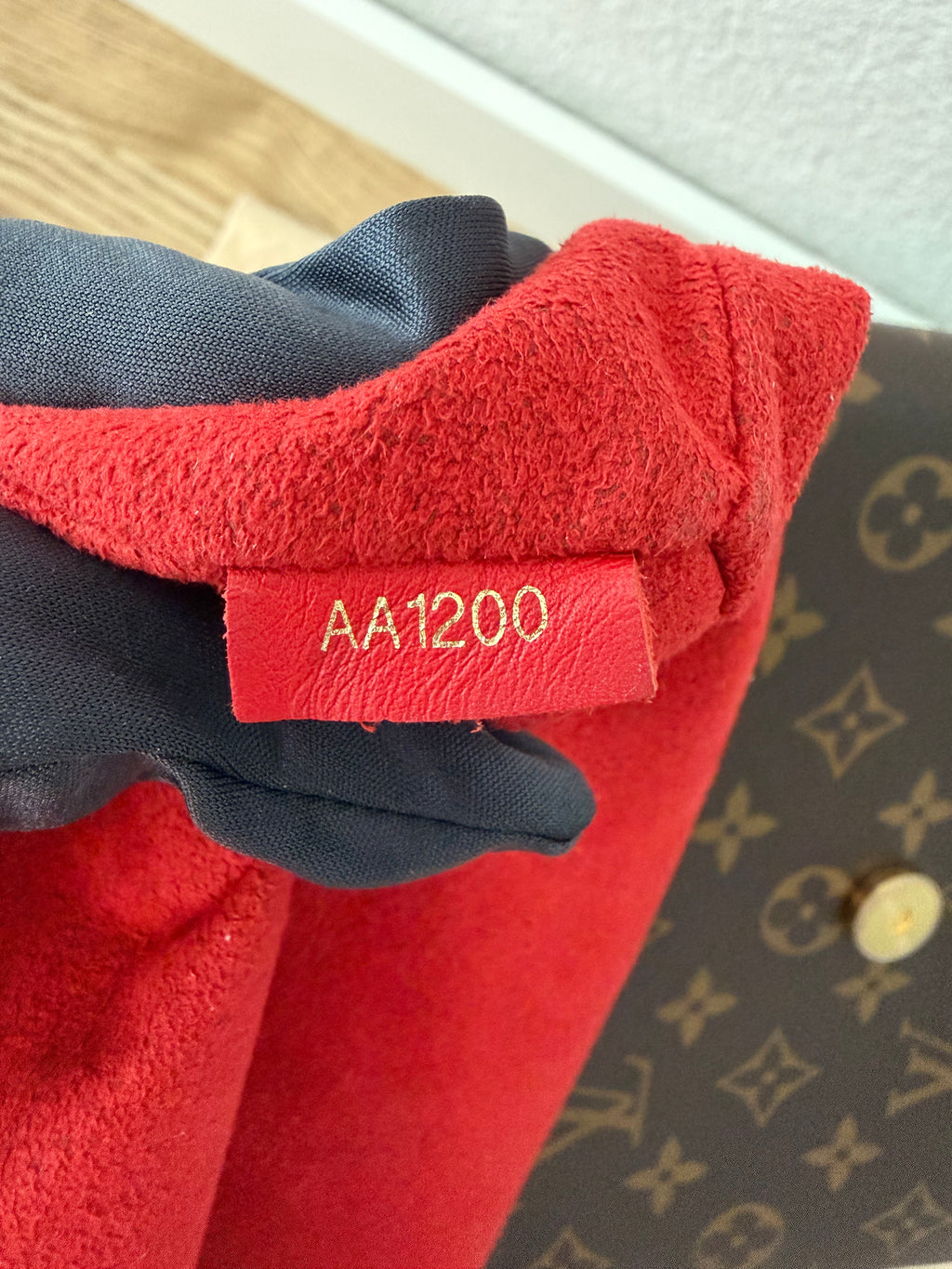 Louis Vuitton- Sac locky BB