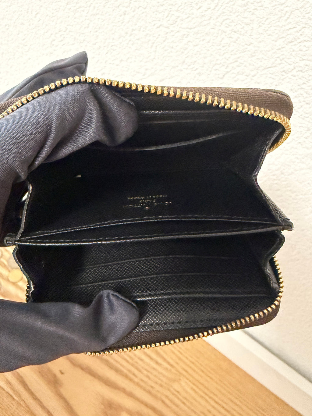 Louis Vuitton – Porte-monnaie Zippy Monogram Giant