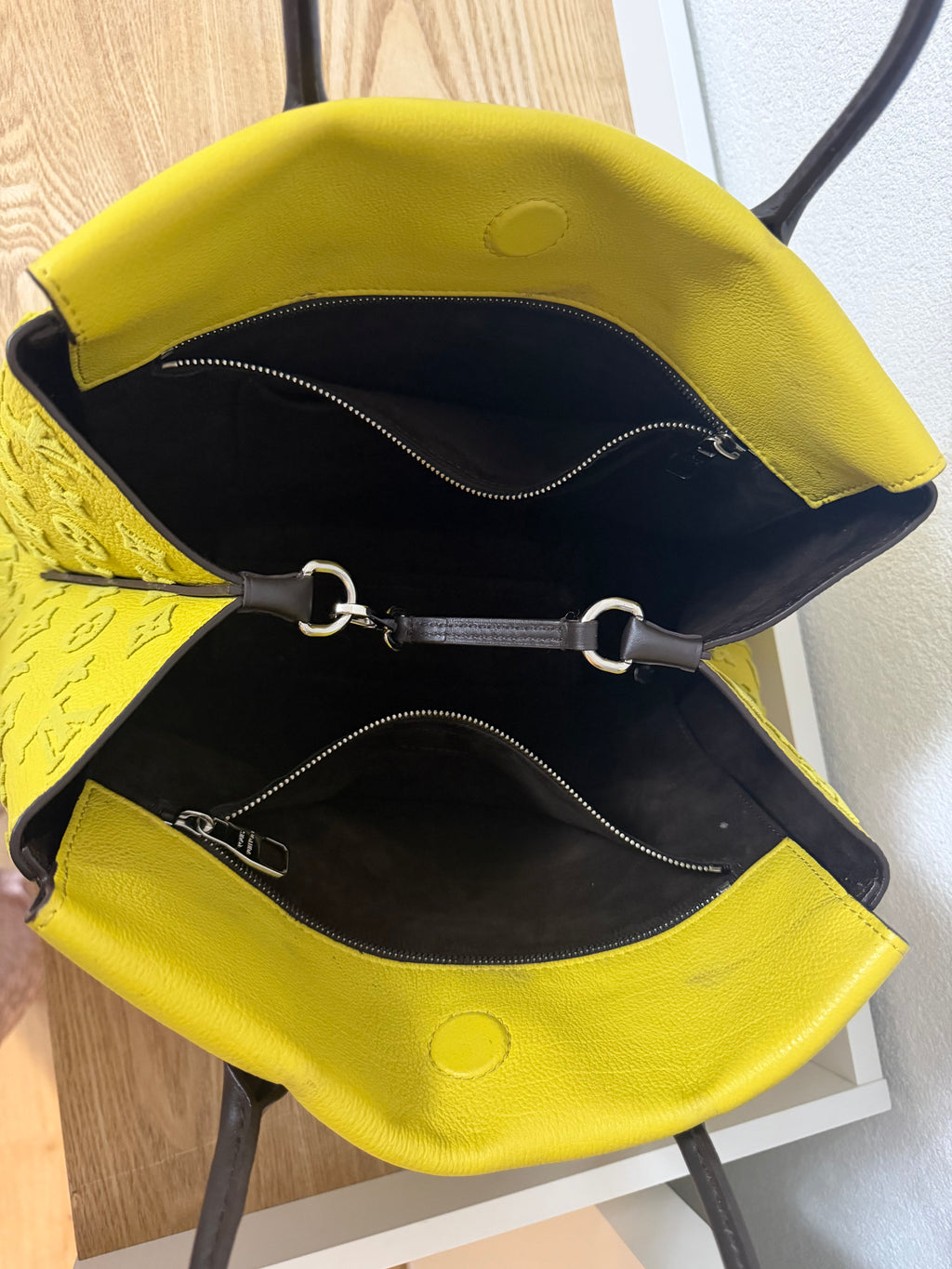 Louis Vuitton- Sac à main en cuir