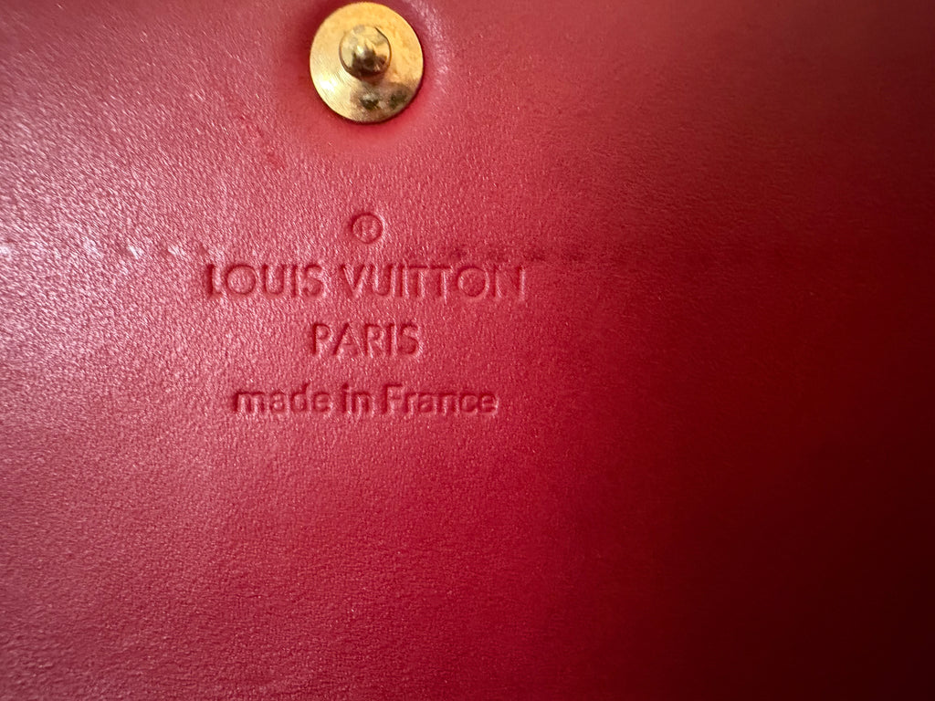 Portefeuille Louis Vuitton en cuir verni Monogram rouge