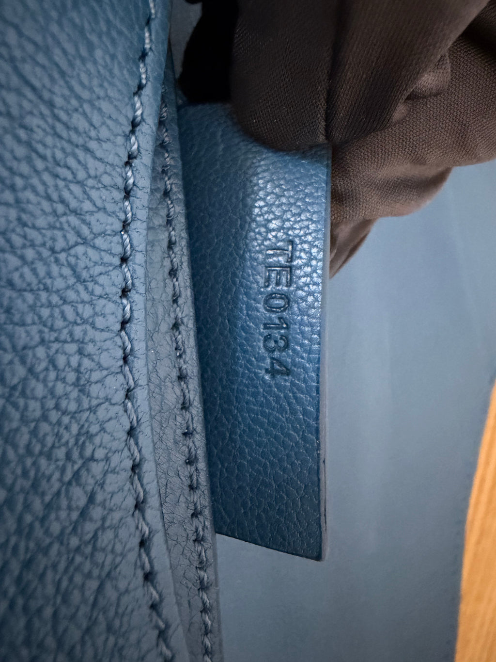 Pochette Givenchy en cuir grainé bleu